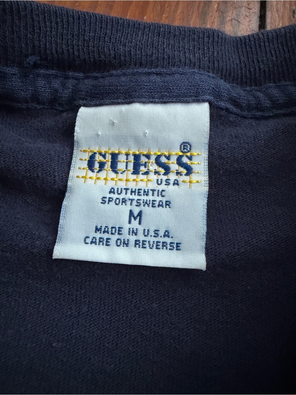 Vintage 90s Guess? logo American Quality eagle 100% cotton USA made navy t-shirt - Picture 5 of 8